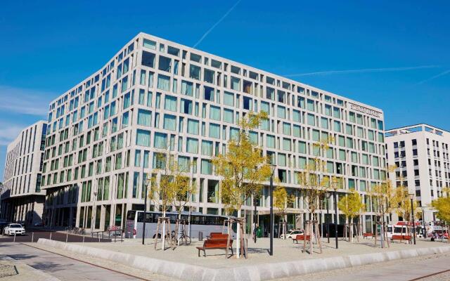 Steigenberger Hotel am Kanzleramt вид на фасад