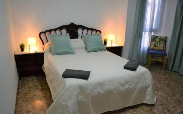 1 Bedroom Apartment With Gallery Balcony Free Netflix, air Conditioning