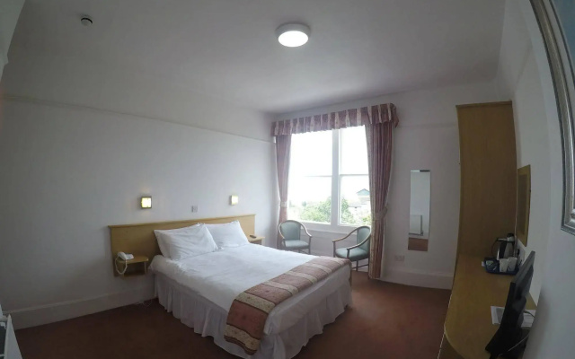 Manor Hotel