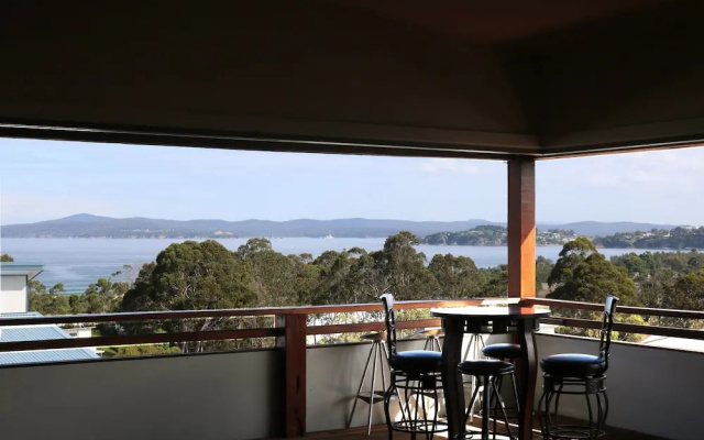 The Lodge at Eden Cove
