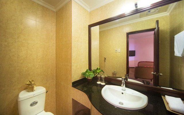 Muong Thanh Grand Phuong Dong Hotel