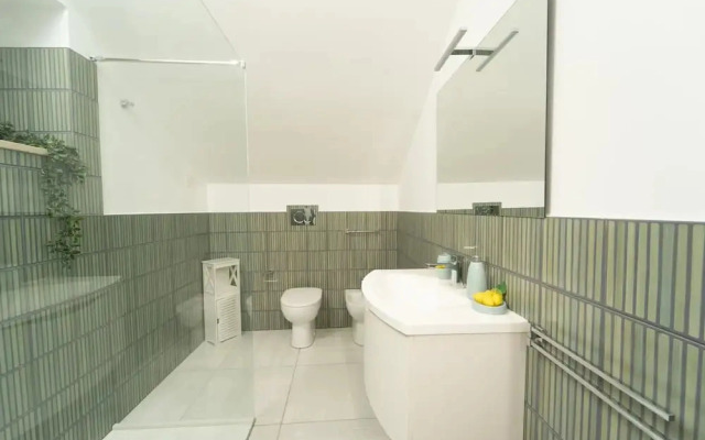 Estate4home - Capri Darly Apartment