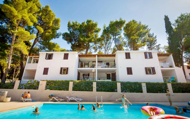 Lumbarda Resort Apartments