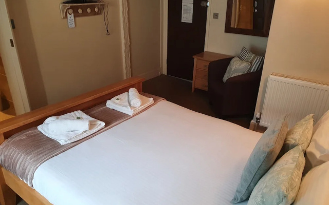 Halfway House Inn