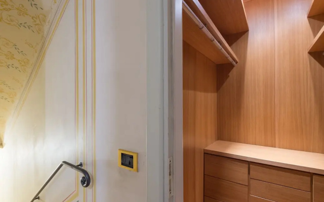 Rsh Luxury Trevi Fountain Apartment