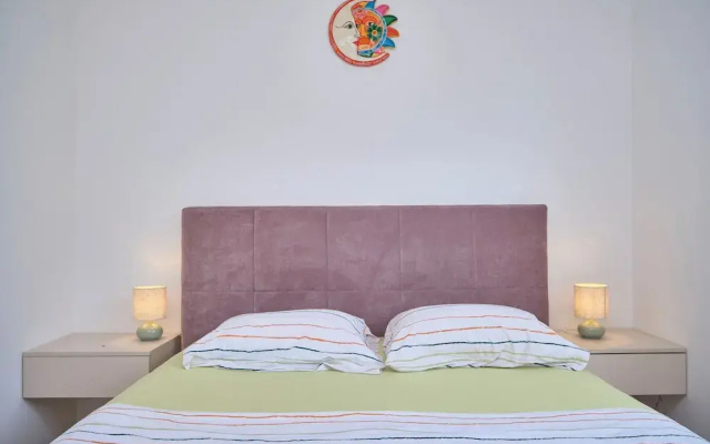 Apartment Titanic by Litto
