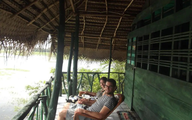 Lake Face INN