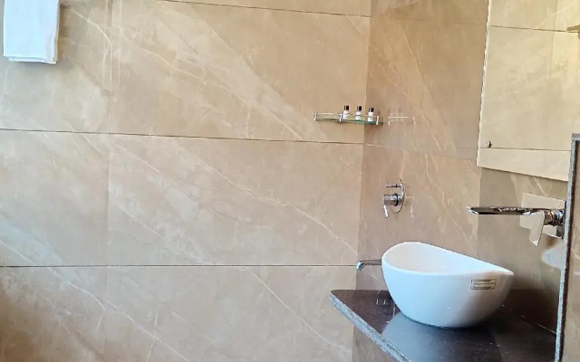 Hotel Pearl Wood By OYO Rooms
