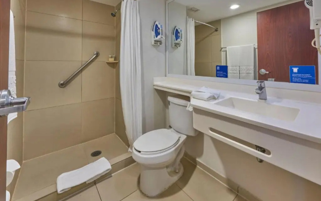 City Express by Marriott Manzanillo