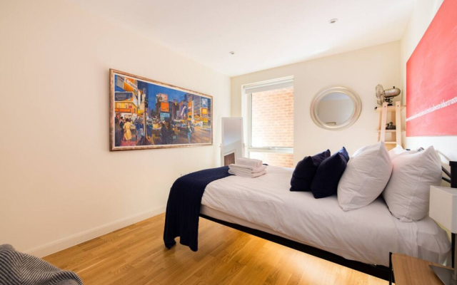 The Call of London 2 Bedroom Flat in Battersea