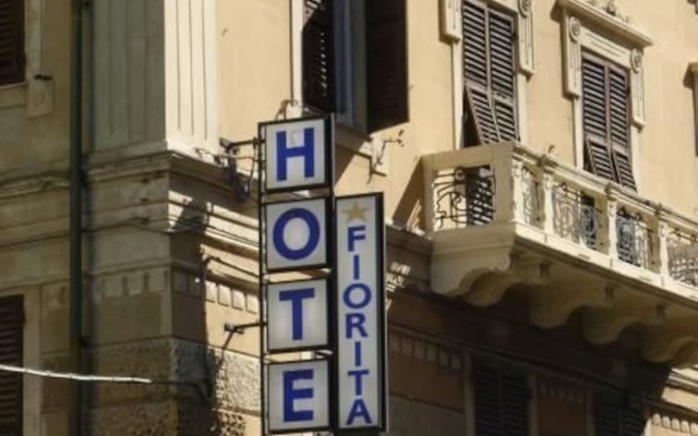 Отель Albergo Fiorita Генуя вид на фасад