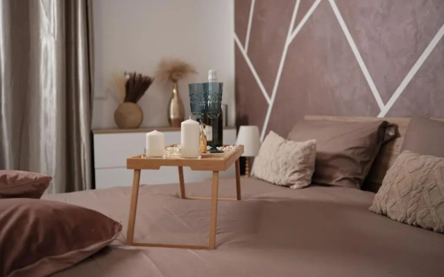 NewLife 8.15 Holiday Home White