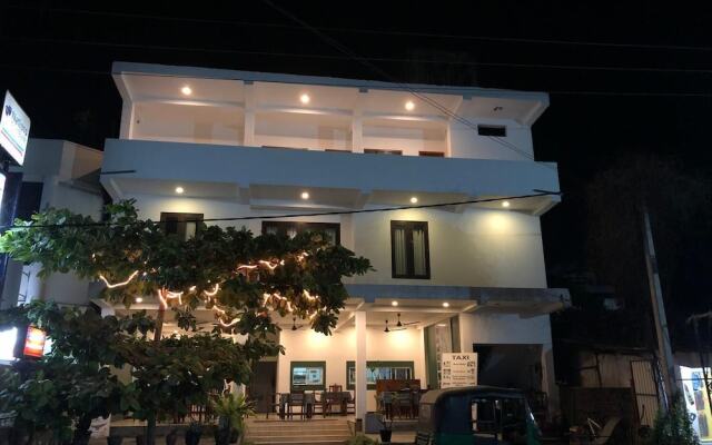 Отель Dasu's Restaurant & Villa вид на фасад