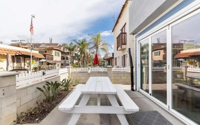 Island Paradise 4BR Combo Sleeps 16