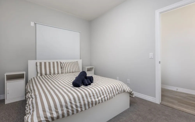 Luxury Bungalow mins Niagara falls & Brock uni