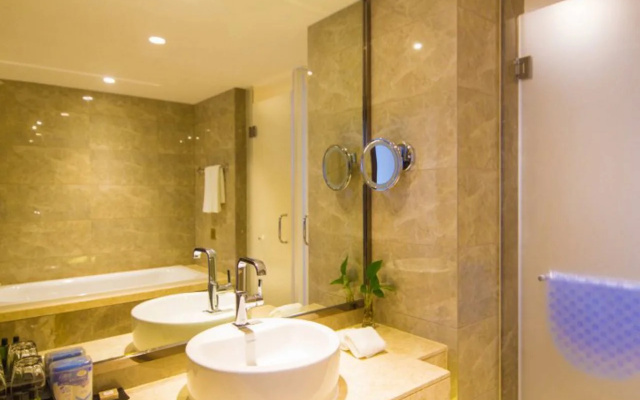 Wushan Pleasure Hotel