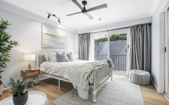 Canberra Heights Unit Two 35 Canberra Tce Kings Beach