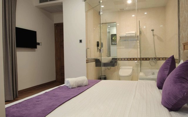 Le Duy Grand Hotel