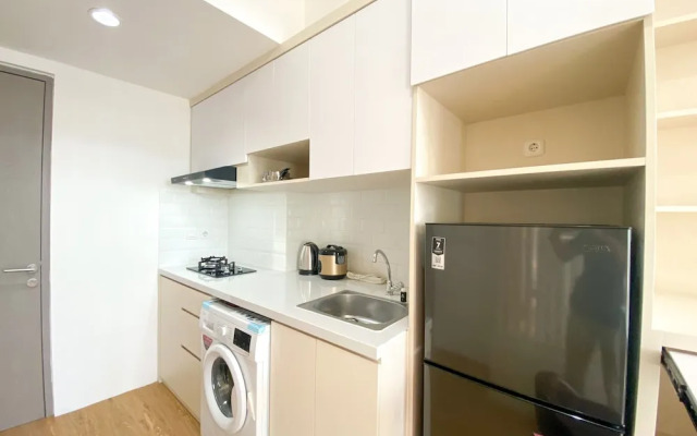 Homey And Elegant Studio Vasanta Innopark Apartment