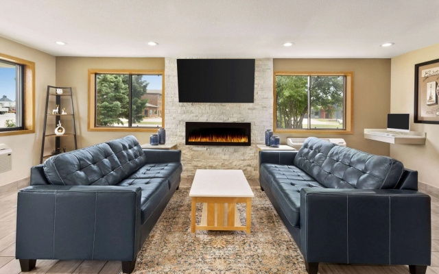 Super 8 by Wyndham Ankeny/Des Moines Area