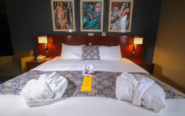 Crowne Plaza Liverpool - John Lennon Airport by IHG