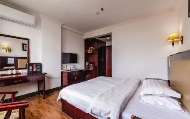 Longsheng Business Hotel