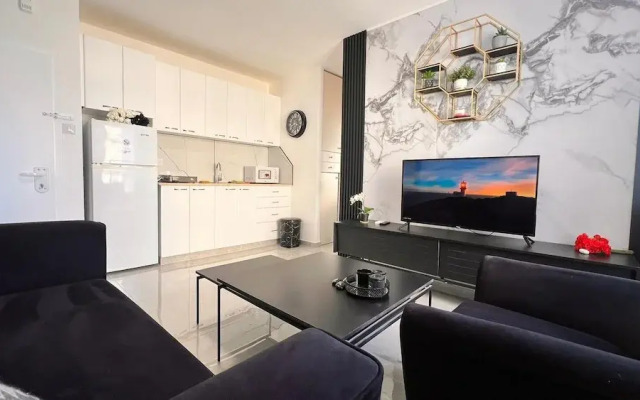 Sea View Apartment