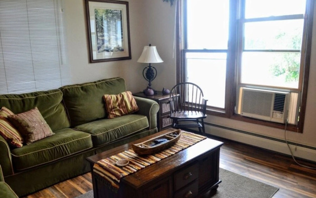 Billy's Lakeview 3 Bedroom Home