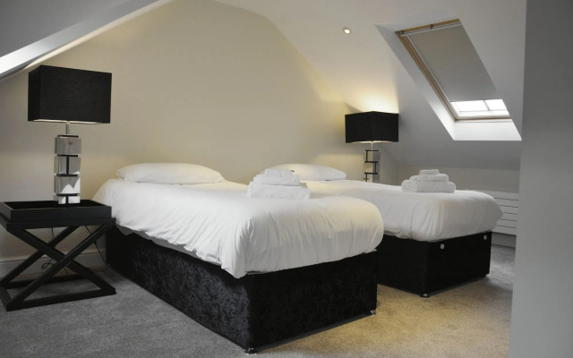 Pinnacle Residences - Cambridge