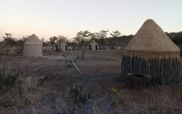 Omapaha Traditional Hut