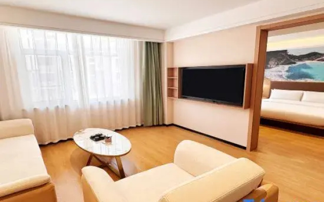 Silver Plaza Joy Select Hotel (Penglai Branch)