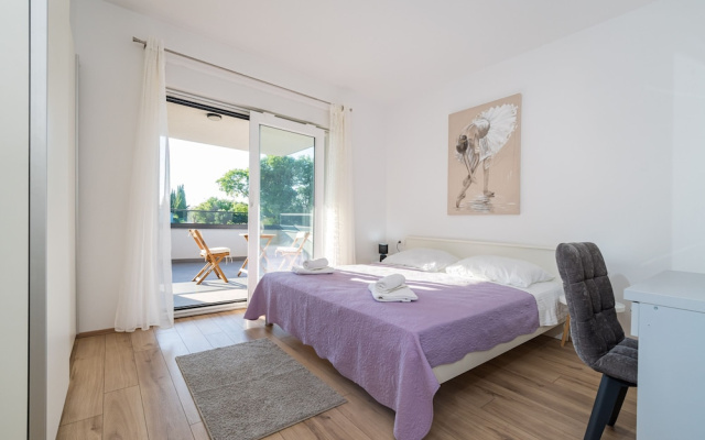 Apartment Vista Mare 1 With Heated Pool