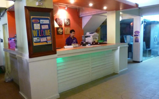 Отель Sawasdee Khaosan Inn