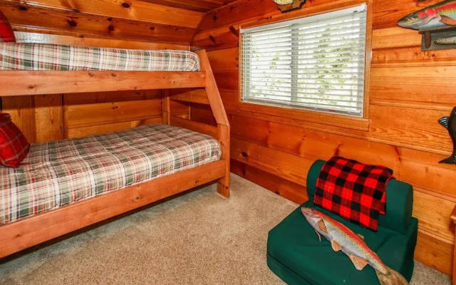 Bear Hug Hideaway