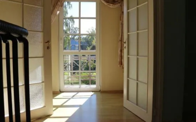 Eizenijas Ielas House