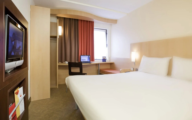 Ibis Birmingham New Street Station Hotel