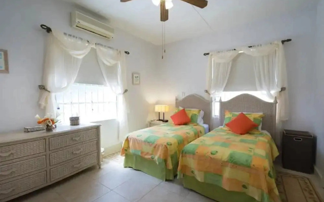 Graceville Beach House - by Zenbreak