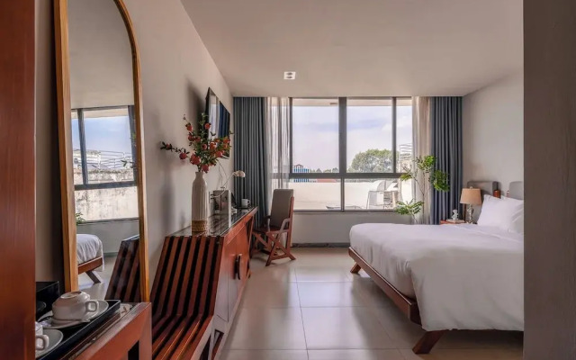 SAZI Parlia Hotel - Free Nails/HairWash & Airport