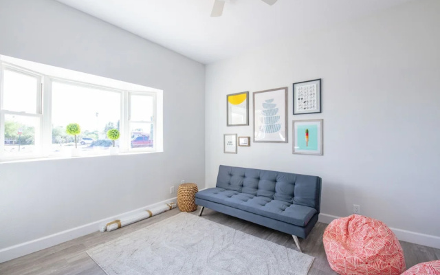8140 E Pine - 6 Br Home