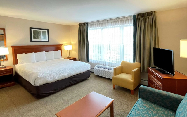 Smart Suites, an Ascend Collection Hotel