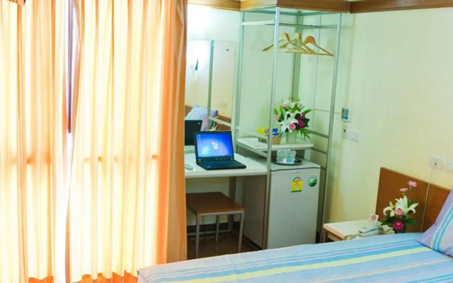 Mad Monkey Bangkok Hostel - Adults Only