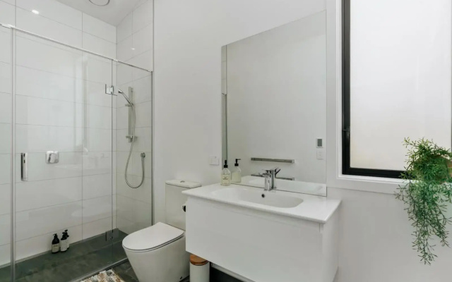 Jacks Point Family Retreat - Jacks Point Holiday Home
