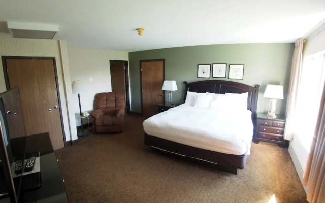 Evergreen Resort