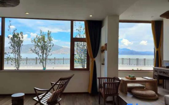 Deyishe Lake View Inn