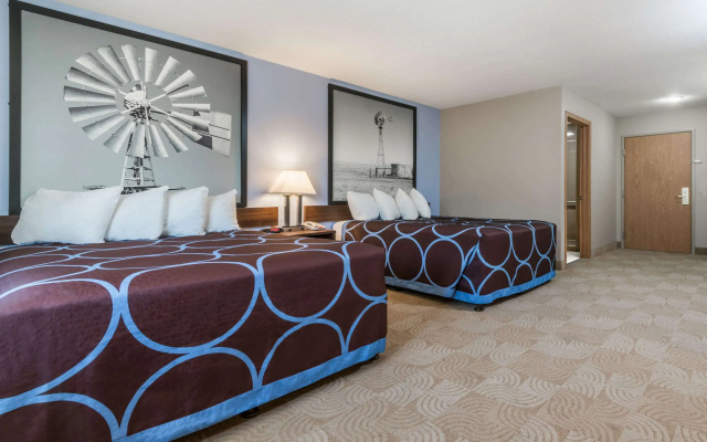 Super 8 by Wyndham Beloit KS