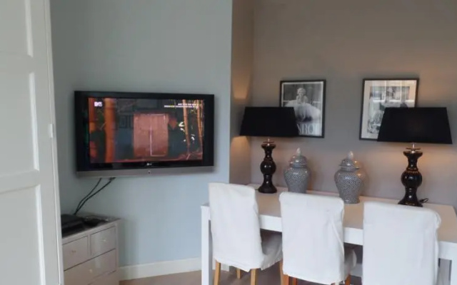 Canalside Apartments
