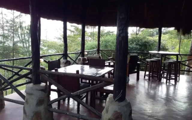 Ngari Hill Economy Accommodation