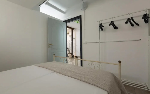 3158 Sterlizia House by Barbarhouse