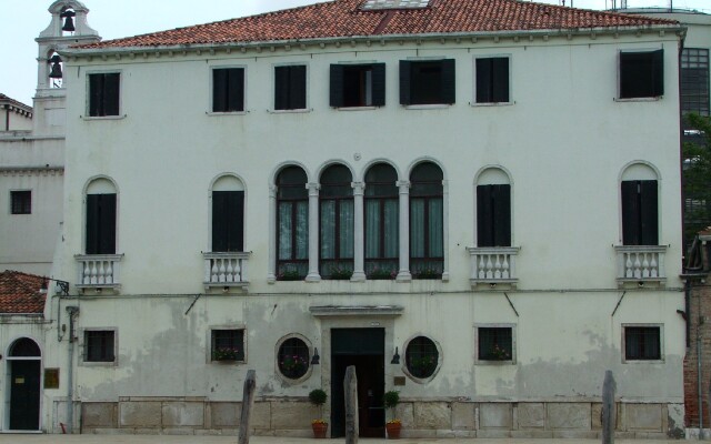 Отель Casa Sant'andrea Венеция вид на фасад