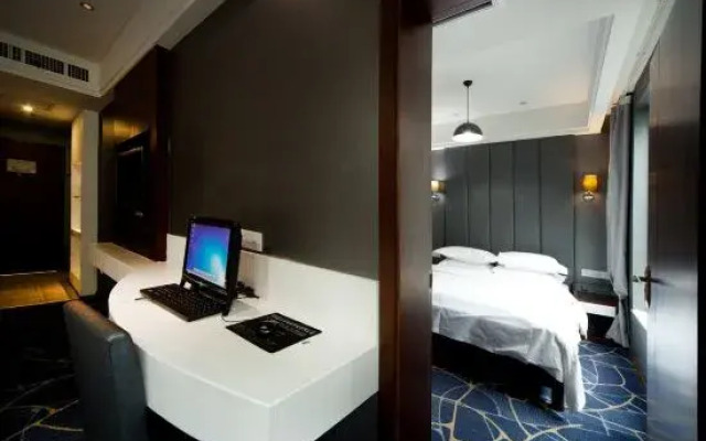 6+1 Chain Hotel Huaihua Railway Station